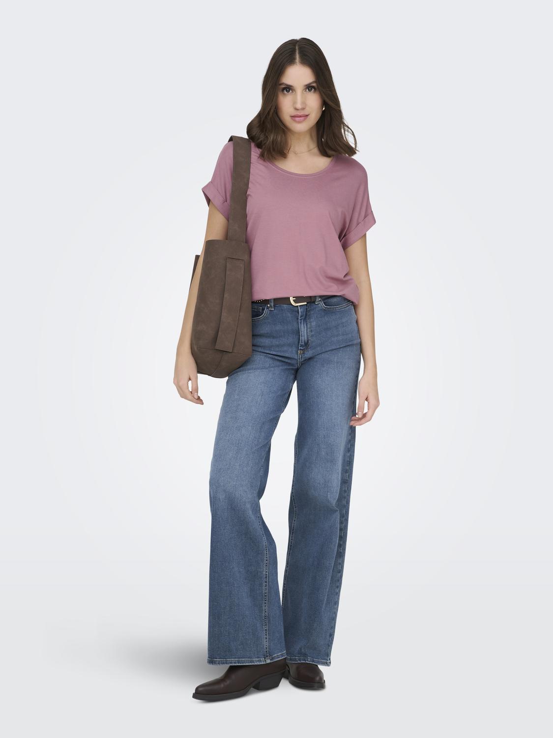 model_shot-front_full